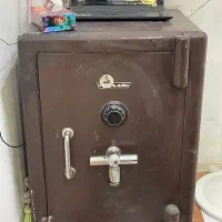 ویترین طلا فروشی و گاوصندوق|فروشگاه و مغازه|کاشان, بازار کاشان|دیوار