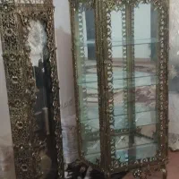 با سلام یک بوفه و ساعت خیلی شیک تمیزی هست