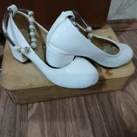 کفش دخترانه.