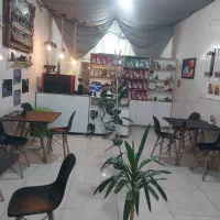 به یک همکار خانم در کافه نیازمندیم