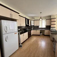 سه خواب240مترVIPبر رودخونه باغ بهادران/باغبهادران|اجارهٔ کوتاه‌مدت ویلا و باغ|لنجان, |دیوار