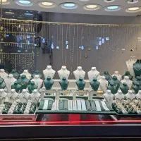 ویترین زرین دکور