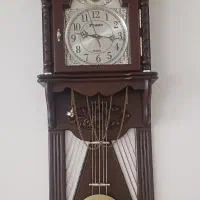 ساعت بزرگ دیواری