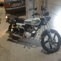 موتور ۲۰۰ نامی