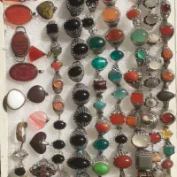 انگشتر وومهره وکردنی