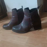 یک عدد بوت زنانه سایز  39