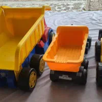 ماشین و کامیون اسباب بازی