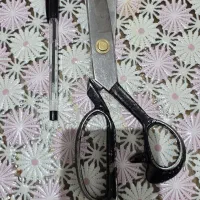 قیچی خیاطی قدیم ولی سالم سایز ۱۲ مارک شارک