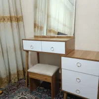 میز آرایشی در حد نو
