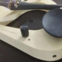 ویالن الکتریک سالم تمیز خوش صدا با جعبه کیف و آرشه|ویولن|اصفهان, بهارستان|دیوار