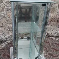 ویترین وسایل آرایشی