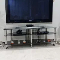 تلویزیون 50 اینچ با میز تلویزیون