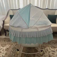 گهواره و تخت کنار مادر در حد نو|تخت و صندلی بچه|تهران, تهرانسر شمالی|دیوار
