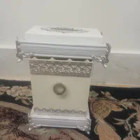 سطل زباله سفید و نقره‌ای شیک