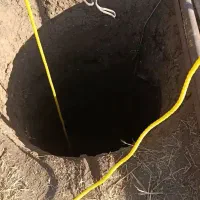 مقنی چاه کن حفاری چاه آب تا عمق 200متر تضمینی