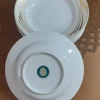 یک دست خورشت خوری چینی در حد نو
