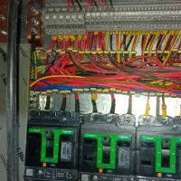 نیرو ساده یا فنی برق کاری