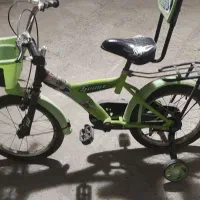 دوچرخه با چرخ کمکی