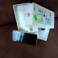 گوشی اپل 5s در حد نو با کارتن و شارجر