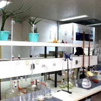 تدریس خصوصی شیمی و زبان