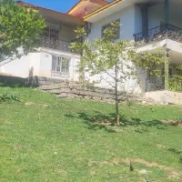 فروش ۳۰۰م بنا ۷۰۰۰م زمین سند تکبرگ