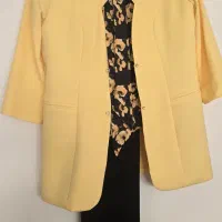 فروش یه سری لباس باهم روسری کت وشلوار مانتو شلوار