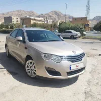 ام جی۵۵۰عروسک