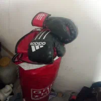کیسه بوکس و دستکش بکس
