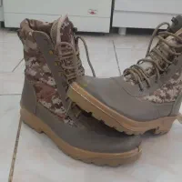 پوتین|کیف، کفش، کمربند|قروه, |دیوار