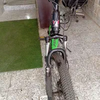 دوچرخه ۲۷ ونیم|دوچرخه، اسکیت، اسکوتر|قدس, شهر‌قدس|دیوار