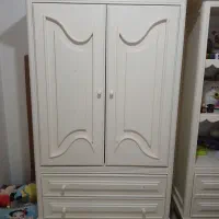 کمد بچه وتخت خواب وپرده ومبل صورتی