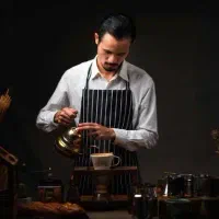 استخدام ویتر (خانم) و باریستا (آقا یا خانم)