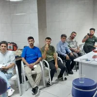 افراد بیکار بخوانند