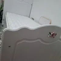 تخت نوجوان مارک اپادانا در حد نو