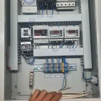 مونتاژ و نصب تابلو برق صنعتی و طراحی مدار eplan|خدمات پیشه و مهارت|رشت, سعدی (تختی)|دیوار