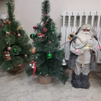 کاج کریسمس ، بابانوئل و لوازم تزئینی