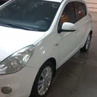 هیوندای i20