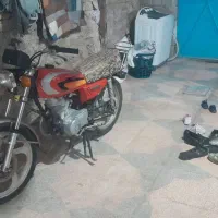 سلام یک موتور همارو 125 مدل 82سند سفید