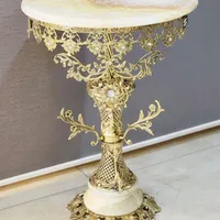 میز تلفن وکنارسالنی