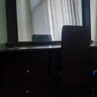میز و اینه