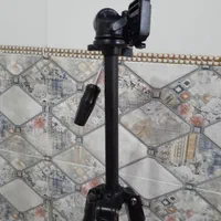پایه دوربین عکاسی