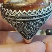 انگشتر عقیق سلیمانی مصور غول پیکر قدیمی|کلکسیون اشیاء عتیقه|اهواز, زیتون کارگری|دیوار