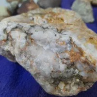 الماس وسنگ الماس