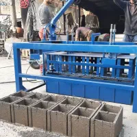 نیازمند اوستا بلوک زن در بم