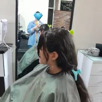 اجاره میز ناخن و تخت مژه|آرایشگاه و سالن‌های زیبایی|اراک, |دیوار