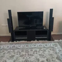 تلوزیون سونی با میز و دی وی دی و سینما خانواده