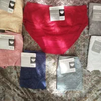 لباس زیر زنانه|لباس|میمند, |دیوار