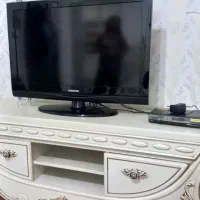 تلویزیون و میز تلویزیون بسیار سالم و شیک|یخچال و فریزر|اردبیل, |دیوار