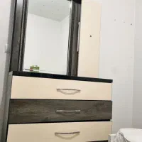 میز توالت ۴ کشو