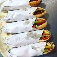 استخدام ساندویچ زن و سالن دار